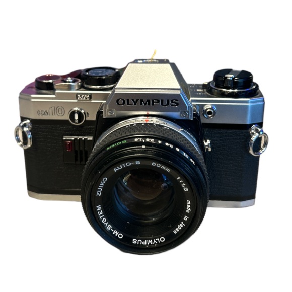 Olympus OM-10 35mm Film Camera - Picture 5 of 13